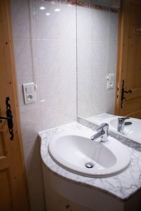 Rez De Chalet, Sauna Exterieur, Wifi, 4-6 Pers, 50M2 Isola 2000 Exterior foto